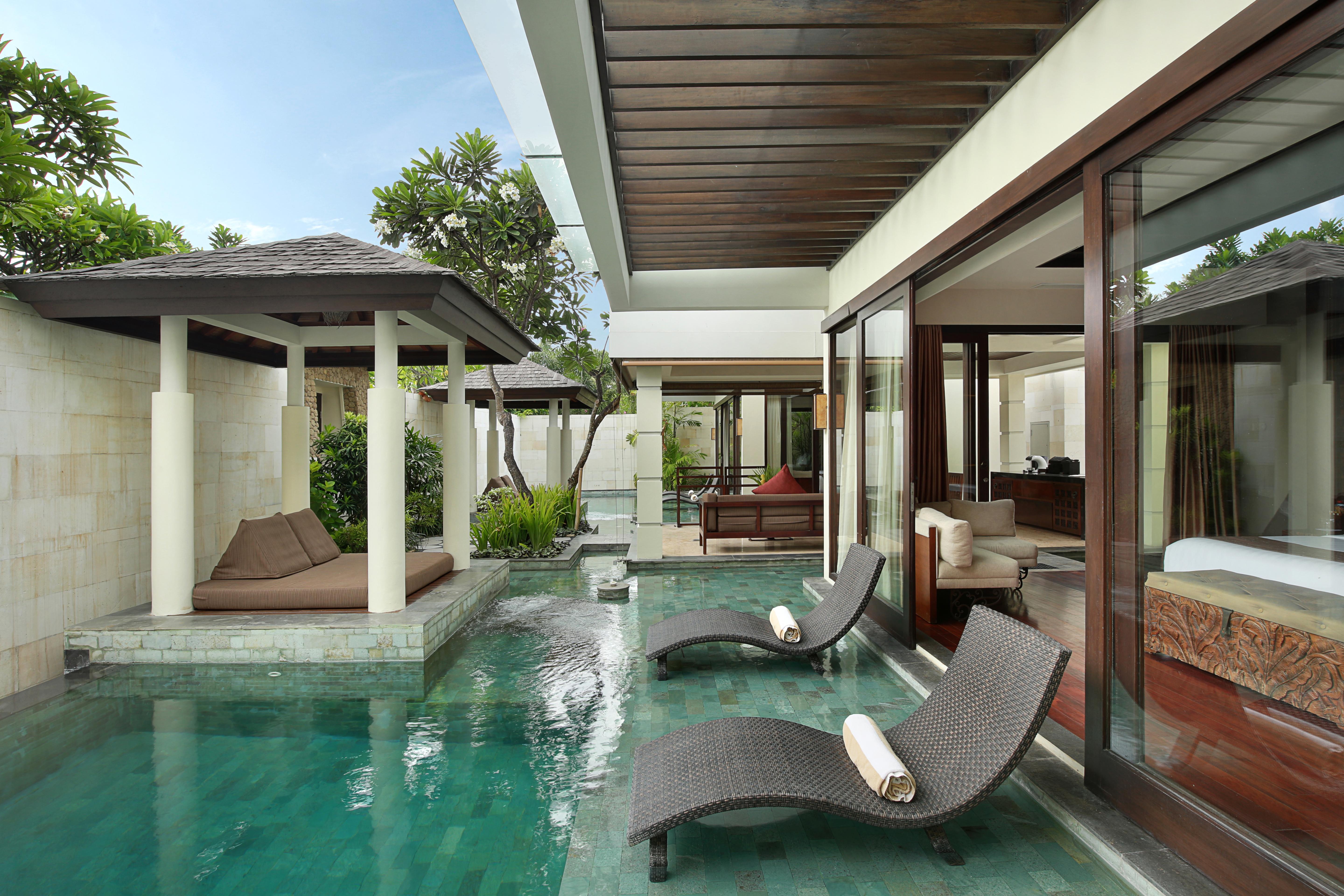 The Seminyak Beach Resort & Spa Eksteriør billede A pool villa at the resort