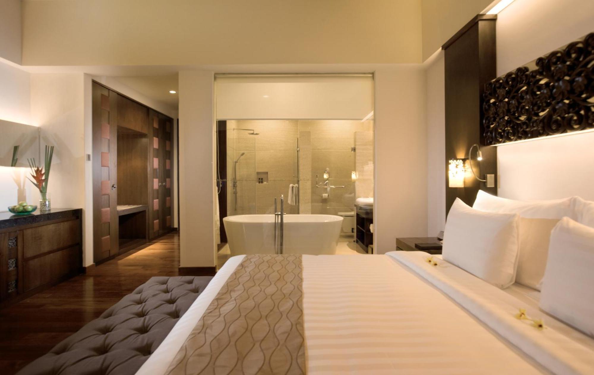 The Seminyak Beach Resort & Spa Værelse billede A bedroom at the hotel